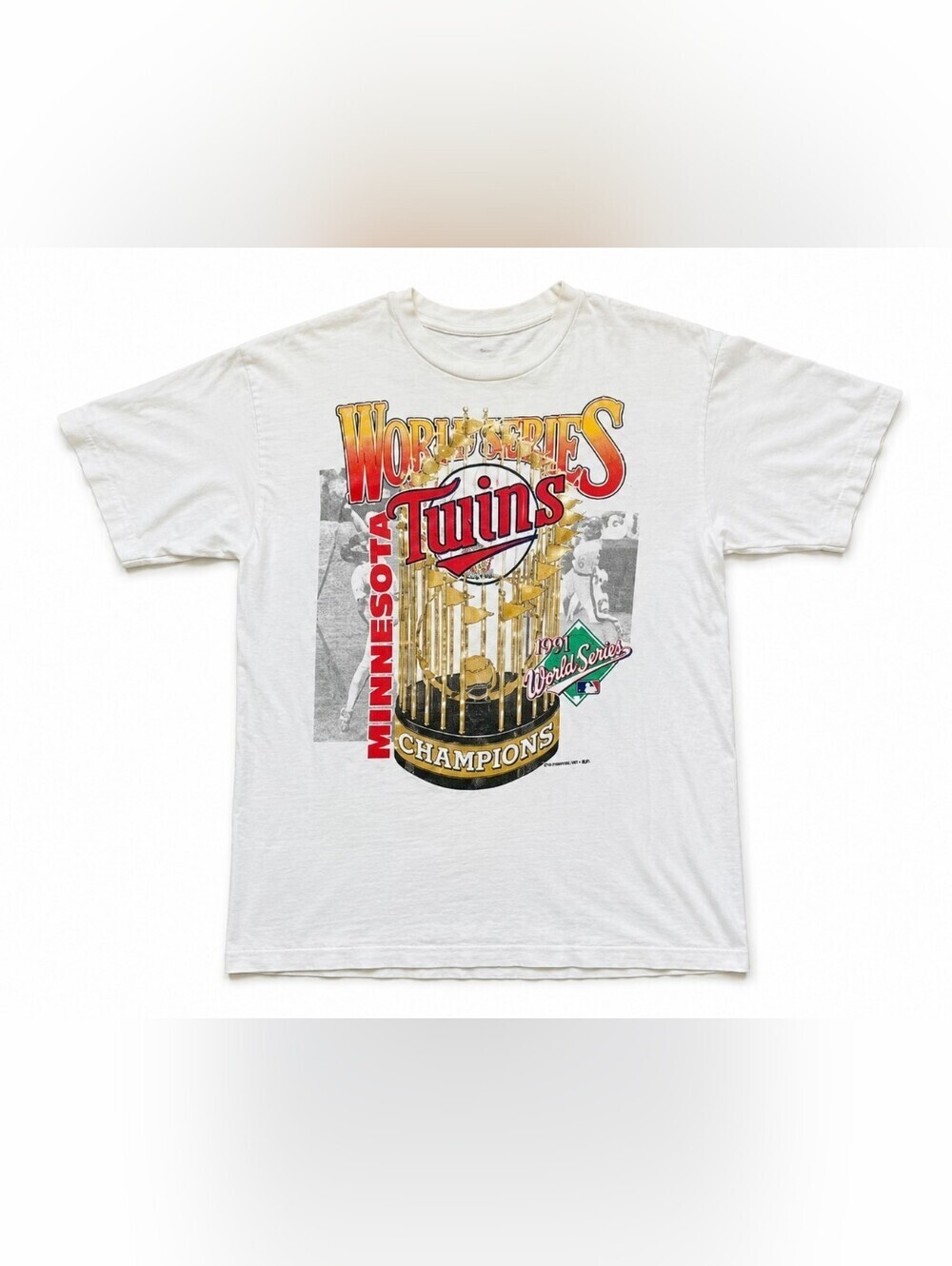 Vintage 1991 Minnesota Twins World Series Champions Metallic Gold Trophy Shirt